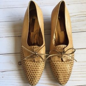 Vintage Women's Shoes - Size 9* - Tan & Gold